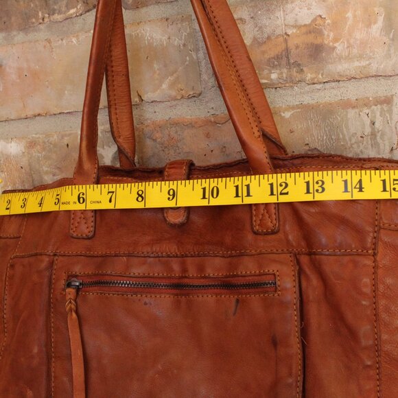 Frye Shoulder Bag Vintage Rustic British Tan Leather Clean lining - Picture 7 of 16